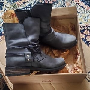 Tara M leather boots